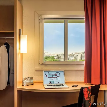 Ibis Montmartre Sacre-coeur Отель 3*
