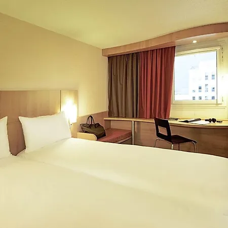 Ibis Montmartre Sacre-coeur 3*
