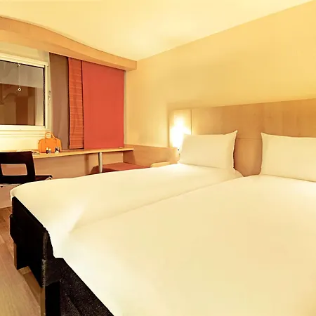 Ibis Montmartre 18ème 3* Parigi