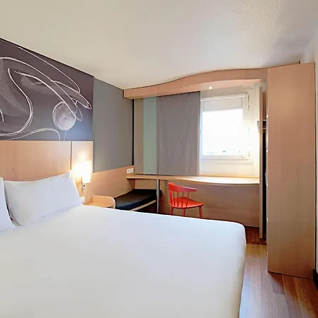 Ibis Montmartre 18ème Hotel Parigi