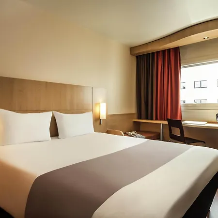 ホテル Ibis Montmartre Sacre-coeur 3*