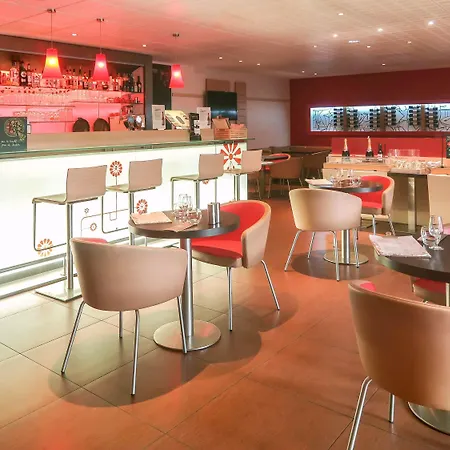 Ibis Montmartre Sacre-coeur パリ