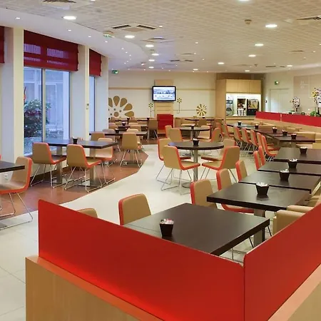 Ibis Montmartre Sacre-coeur 3*