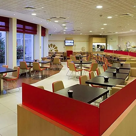Ibis Montmartre Sacre-coeur Hotel 3*