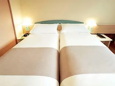Ibis Montmartre Sacre-coeur Отель Париж