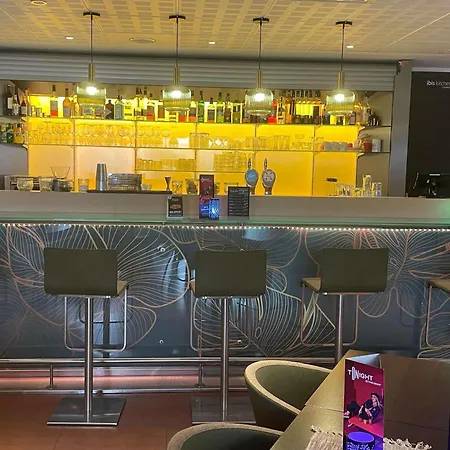 Ibis Montmartre Sacre-coeur