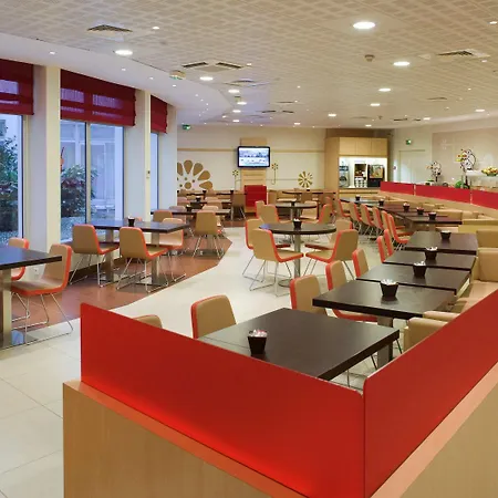 Ibis Montmartre Sacre-coeur 3*