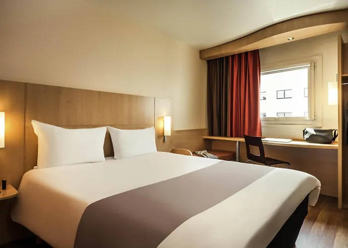 ホテル Ibis Montmartre Sacre-coeur 3*