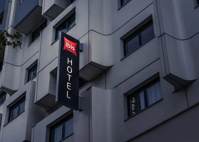 Ibis Montmartre Sacre-coeur パリ