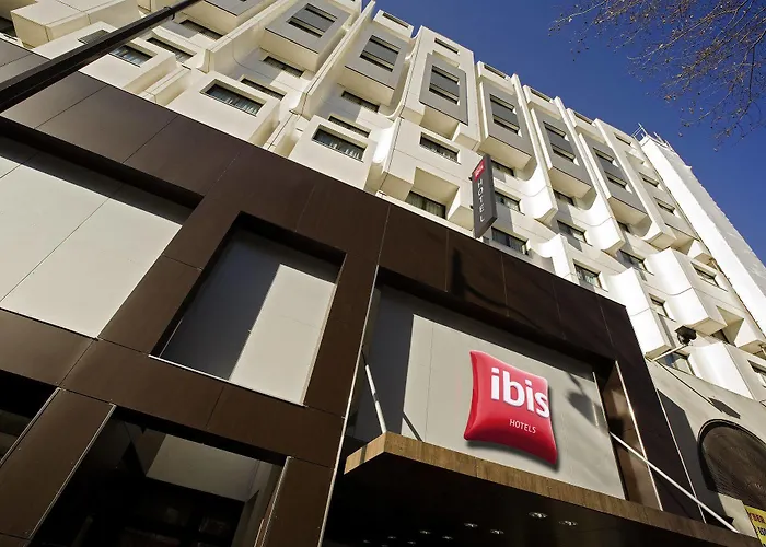ホテル Ibis Montmartre Sacre-coeur 3*