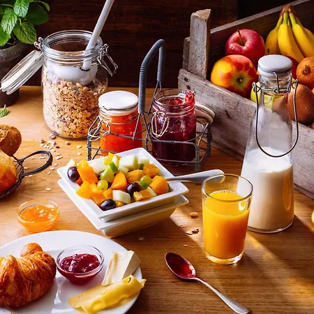 Ibis Montmartre Sacre-coeur